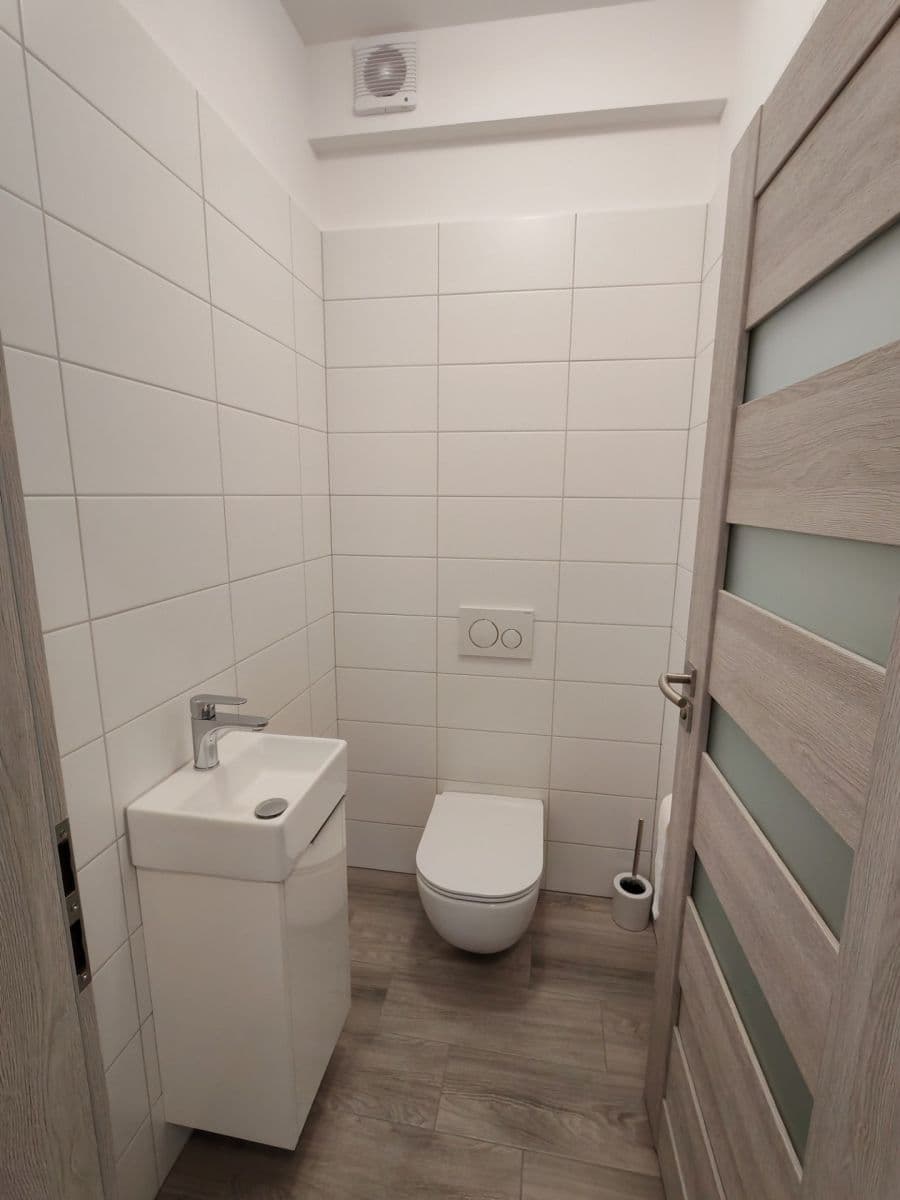 2 bedroom with open-plan kitchen flat to rent, 63 m², T. G. Masaryka, Kostelec nad Labem, Středočeský Region 2 bedroom with open-plan kitchen flat to rent, 63 m², T. G. Masaryka, Kostelec nad Labem, Středočeský Region