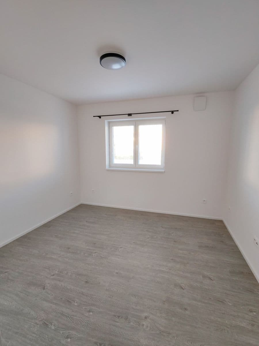2 bedroom with open-plan kitchen flat to rent, 63 m², T. G. Masaryka, Kostelec nad Labem, Středočeský Region 2 bedroom with open-plan kitchen flat to rent, 63 m², T. G. Masaryka, Kostelec nad Labem, Středočeský Region