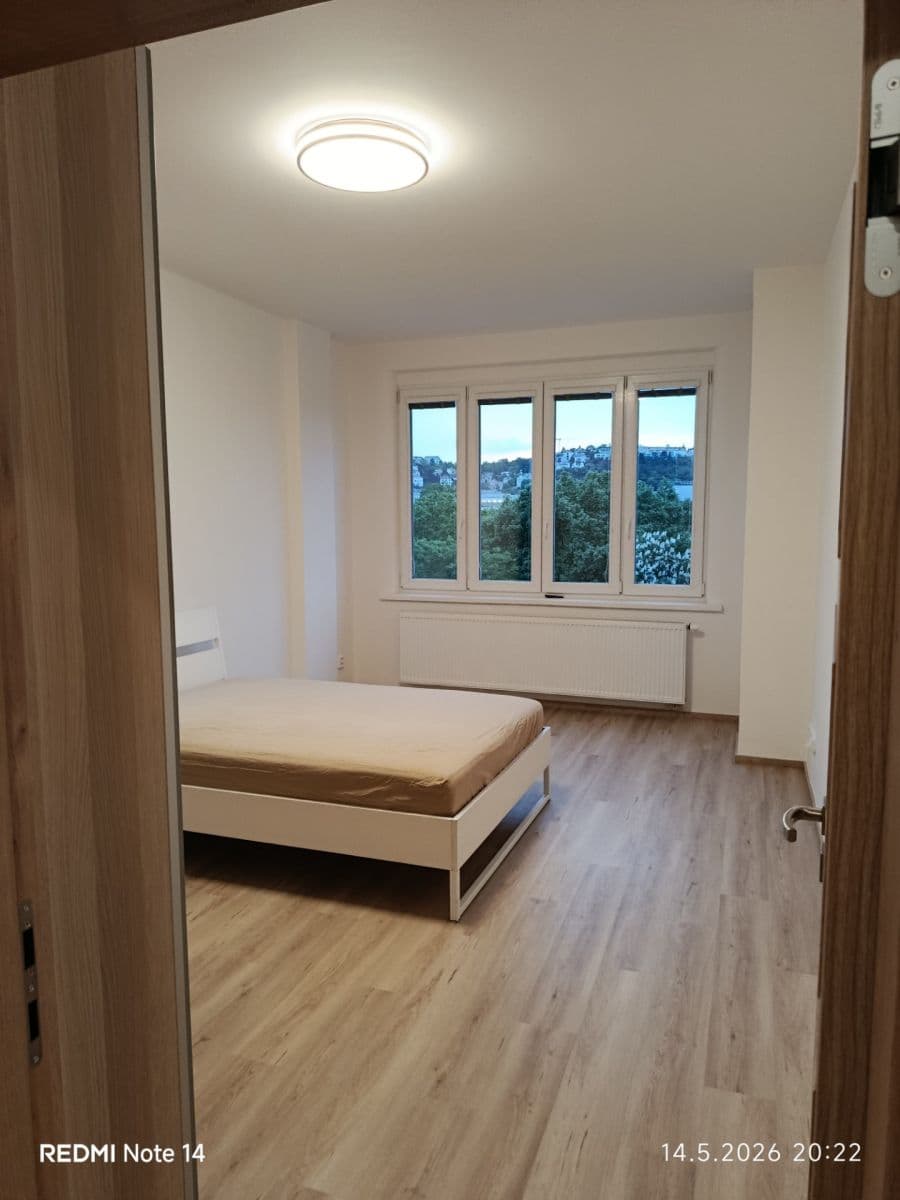 1 bedroom with open-plan kitchen flat to rent, 58 m², Podolská, Prague, Prague 1 bedroom with open-plan kitchen flat to rent, 58 m², Podolská, Prague, Prague