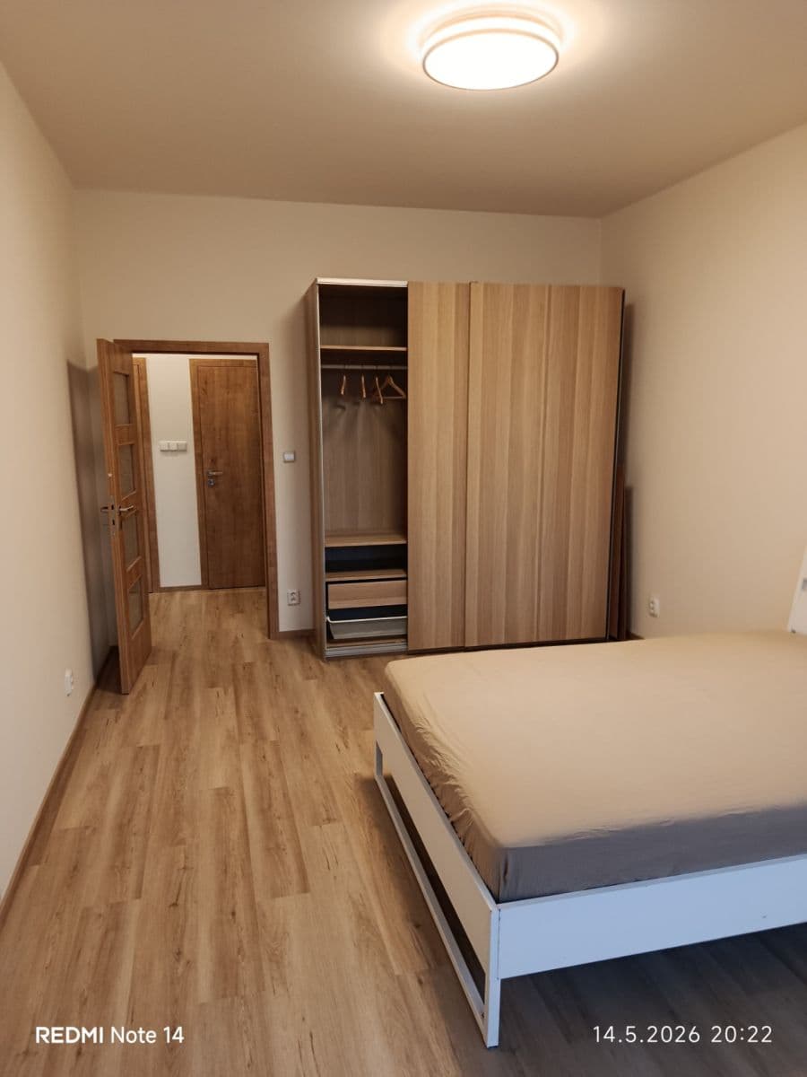 1 bedroom with open-plan kitchen flat to rent, 58 m², Podolská, Prague, Prague 1 bedroom with open-plan kitchen flat to rent, 58 m², Podolská, Prague, Prague