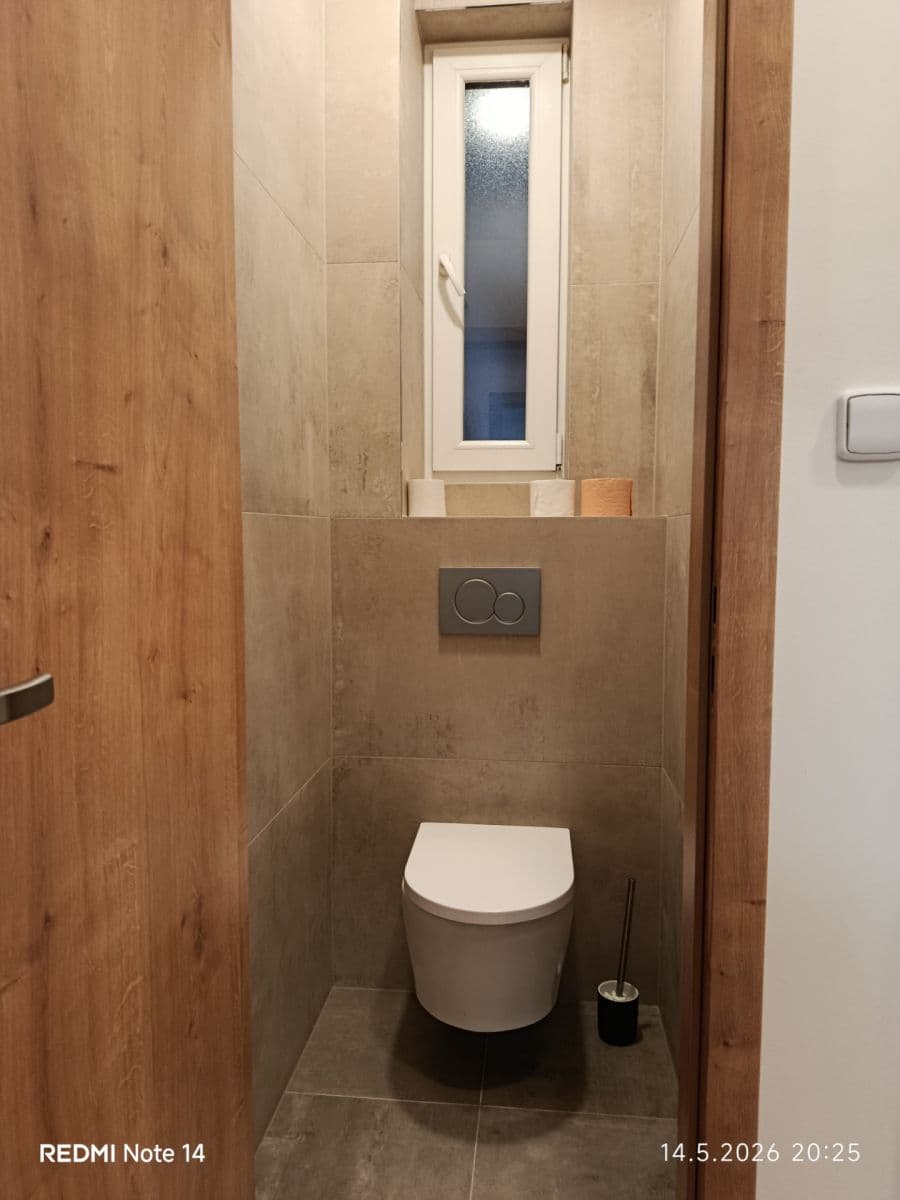 1 bedroom with open-plan kitchen flat to rent, 58 m², Podolská, Prague, Prague 1 bedroom with open-plan kitchen flat to rent, 58 m², Podolská, Prague, Prague