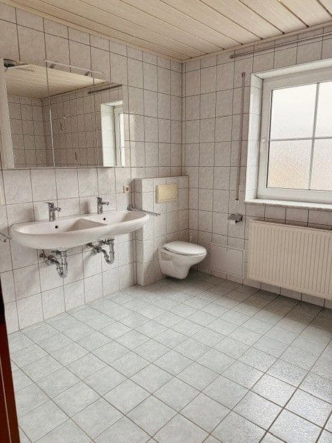 house to rent, 176 m², Kümmersbruck, Bavaria house to rent, 176 m², Kümmersbruck, Bavaria