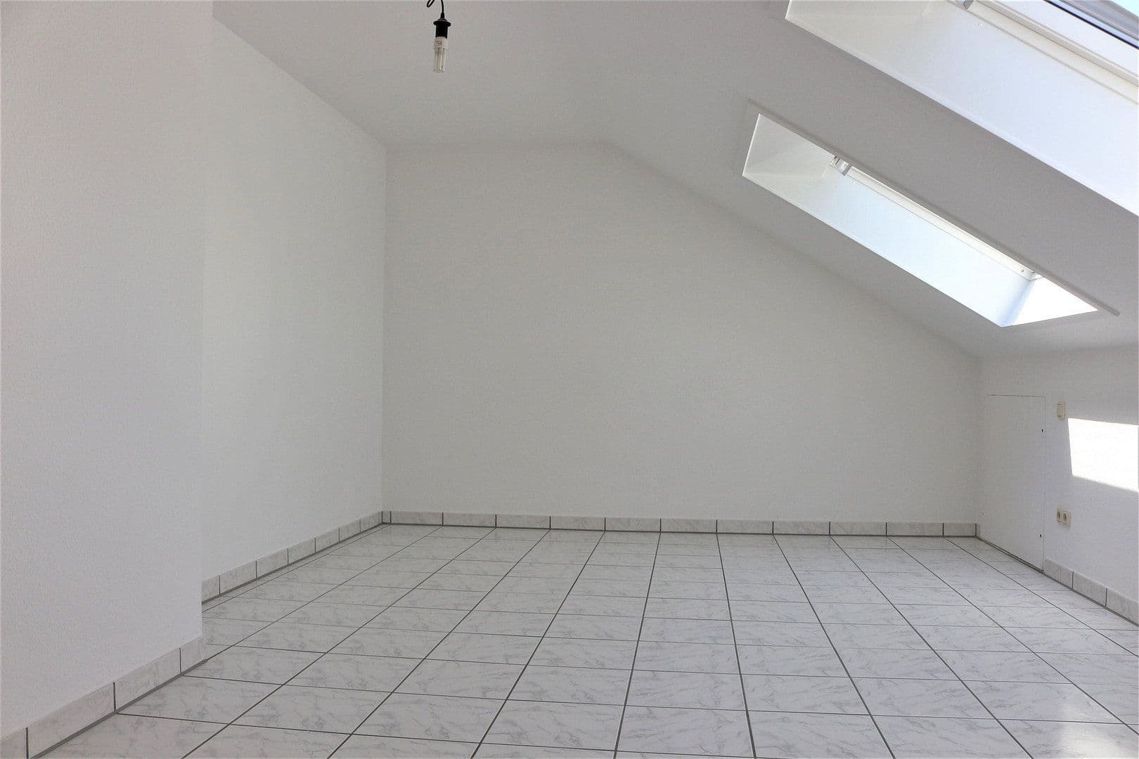 1 bedroom with open-plan kitchen flat to rent, 76 m², Dinslaken, North Rhine-Westphalia 1 bedroom with open-plan kitchen flat to rent, 76 m², Dinslaken, North Rhine-Westphalia
