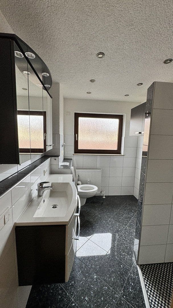 1 bedroom with open-plan kitchen flat for sale, 63 m², Heerweg 5, Obersulm, Baden-Württemberg 1 bedroom with open-plan kitchen flat for sale, 63 m², Heerweg 5, Obersulm, Baden-Württemberg