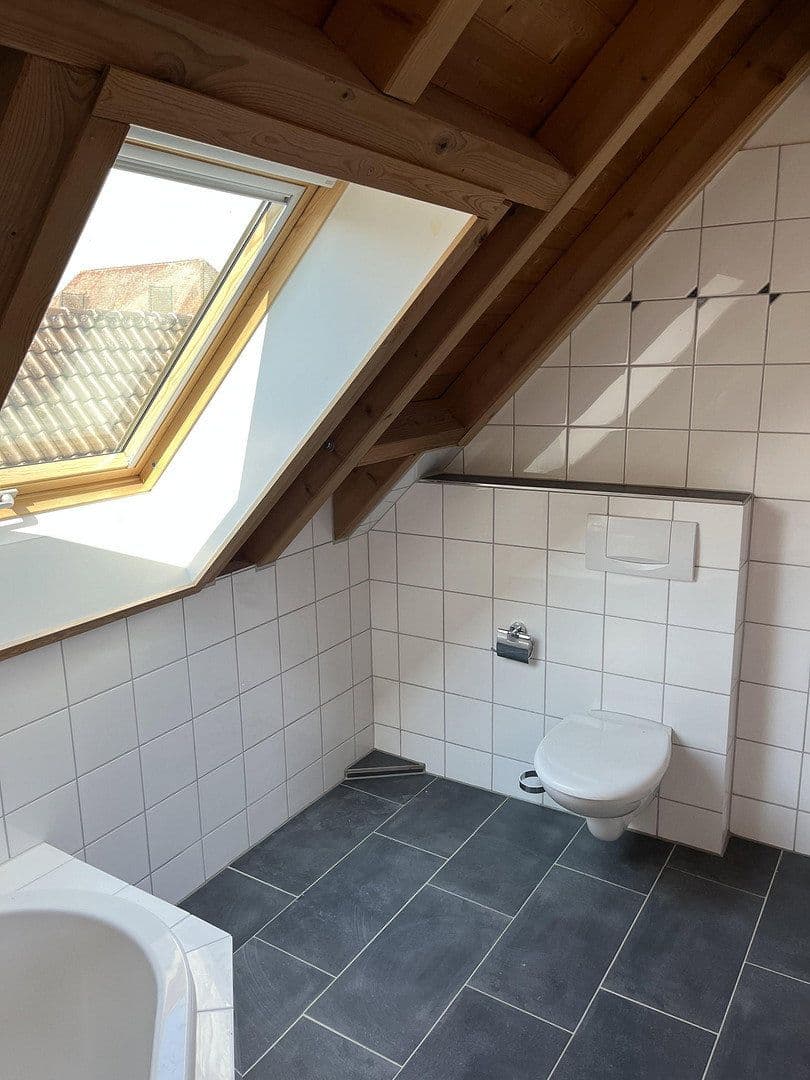 2 bedroom flat to rent, 125 m², Ehrenkirchen, Baden-Württemberg 2 bedroom flat to rent, 125 m², Ehrenkirchen, Baden-Württemberg