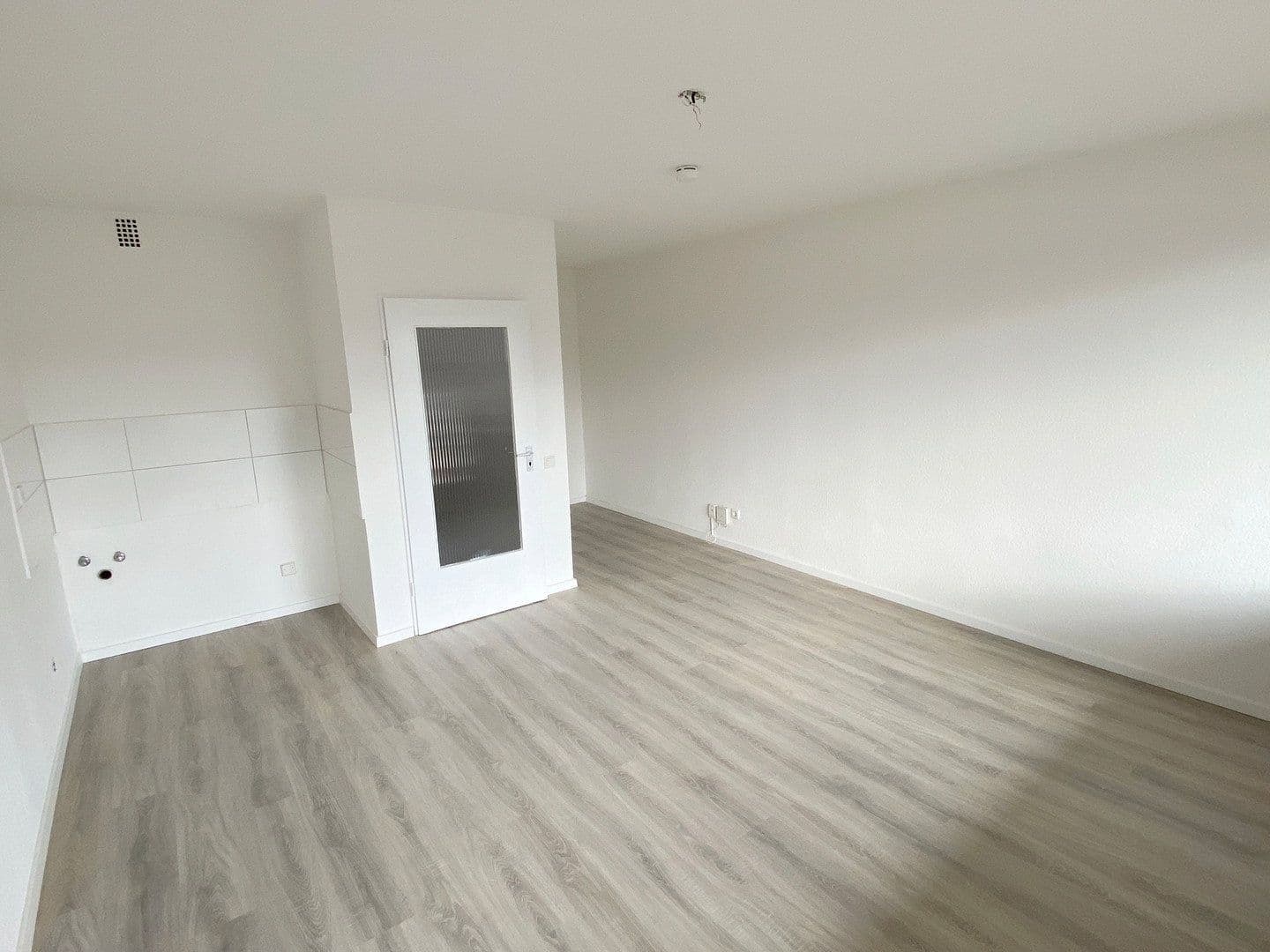 Studio flat to rent, 34 m², Schwarzbachstr. 81, Mettmann, North Rhine-Westphalia Studio flat to rent, 34 m², Schwarzbachstr. 81, Mettmann, North Rhine-Westphalia