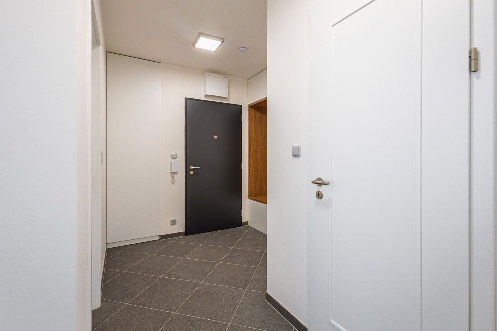 1 bedroom with open-plan kitchen flat to rent, 58 m², Stočesova, Prague, Prague 1 bedroom with open-plan kitchen flat to rent, 58 m², Stočesova, Prague, Prague