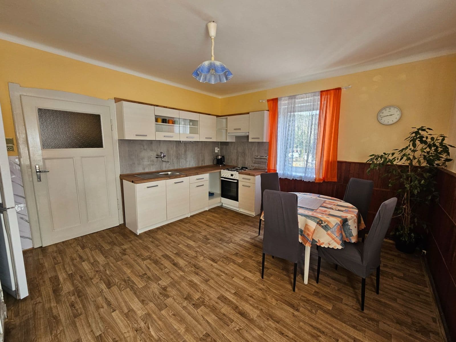 4 bedroom flat to rent, 85 m², Na Zvonku, Liberec, Liberecký Region 4 bedroom flat to rent, 85 m², Na Zvonku, Liberec, Liberecký Region