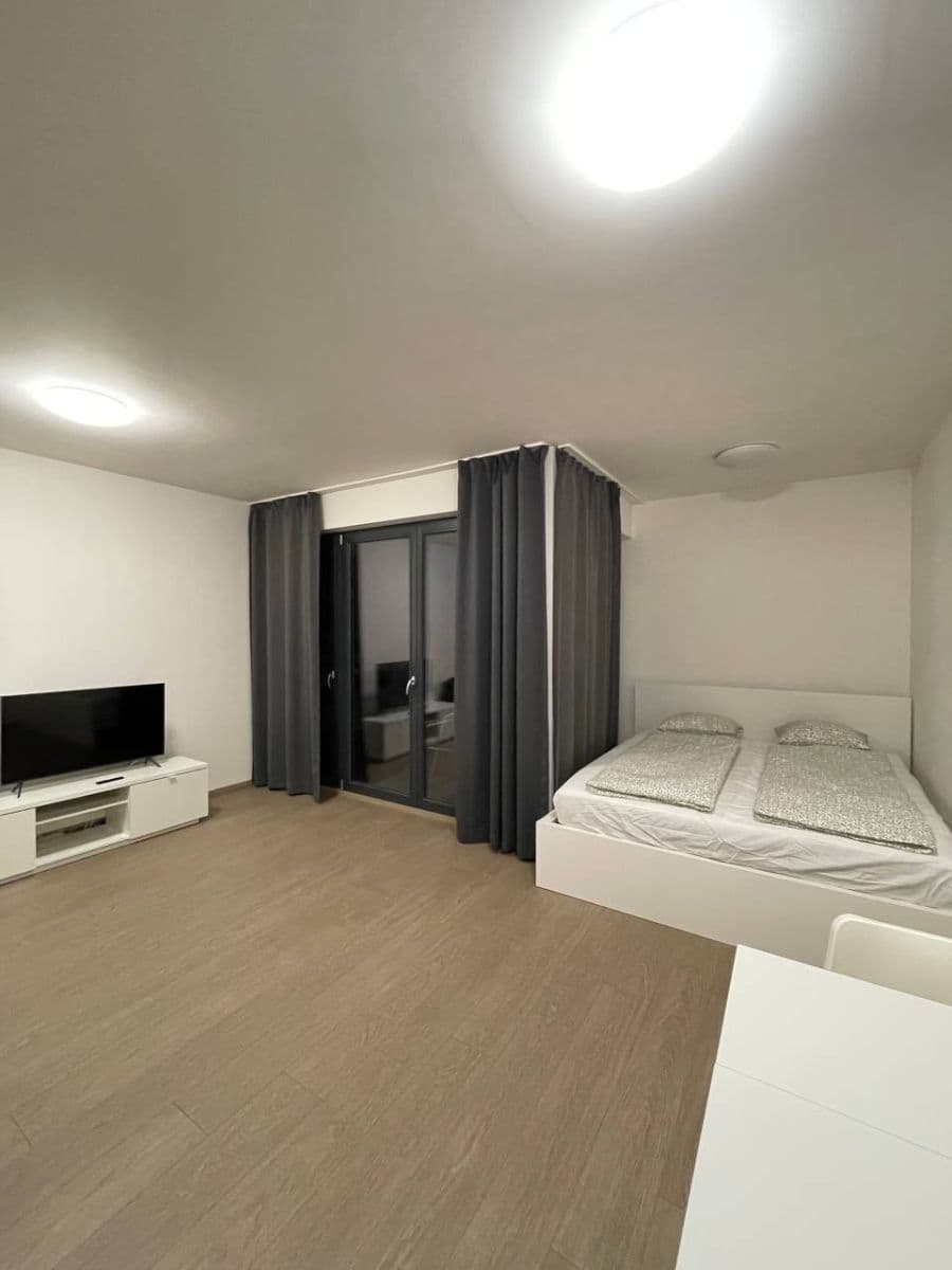 Studio flat to rent, 40 m², Vojenova, Prague, Prague Studio flat to rent, 40 m², Vojenova, Prague, Prague