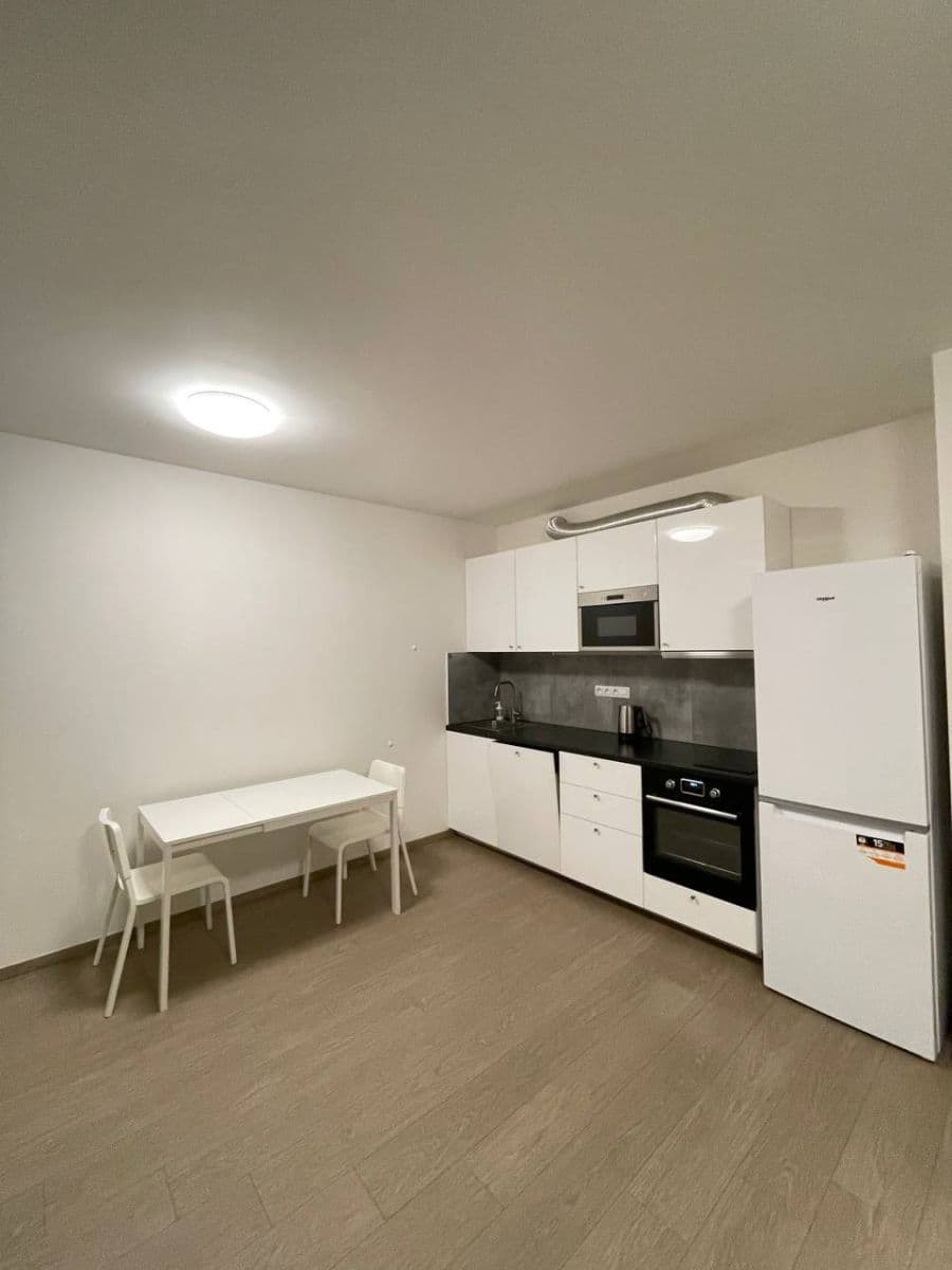 Studio flat to rent, 40 m², Vojenova, Prague, Prague Studio flat to rent, 40 m², Vojenova, Prague, Prague