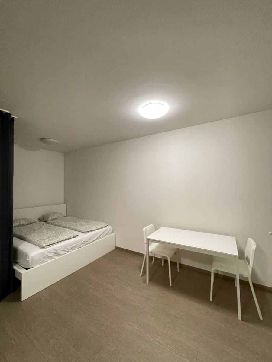 Studio flat to rent, 40 m², Vojenova, Prague, Prague Studio flat to rent, 40 m², Vojenova, Prague, Prague