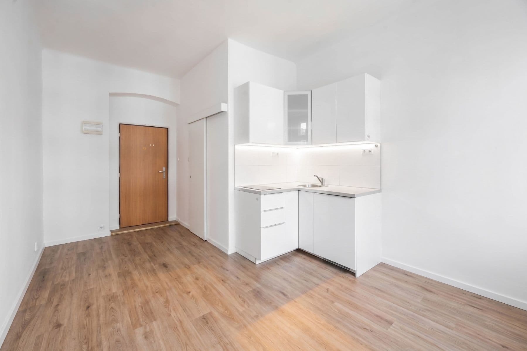 Studio flat for sale, 19 m², Holečkova, Prague, Prague Studio flat for sale, 19 m², Holečkova, Prague, Prague