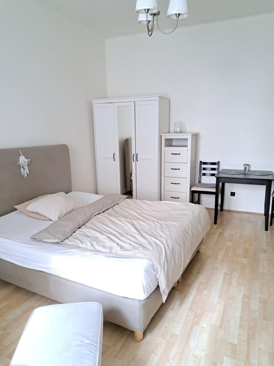 Studio flat to rent, 32 m², Vinohradská, Prague, Prague Studio flat to rent, 32 m², Vinohradská, Prague, Prague