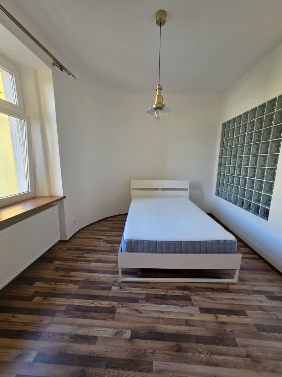 1 bedroom with open-plan kitchen flat to rent, 42 m², Janovského, Prague, Prague 1 bedroom with open-plan kitchen flat to rent, 42 m², Janovského, Prague, Prague
