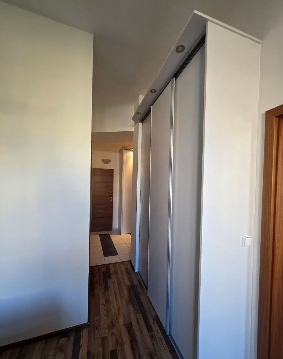 1 bedroom with open-plan kitchen flat to rent, 42 m², Janovského, Prague, Prague 1 bedroom with open-plan kitchen flat to rent, 42 m², Janovského, Prague, Prague