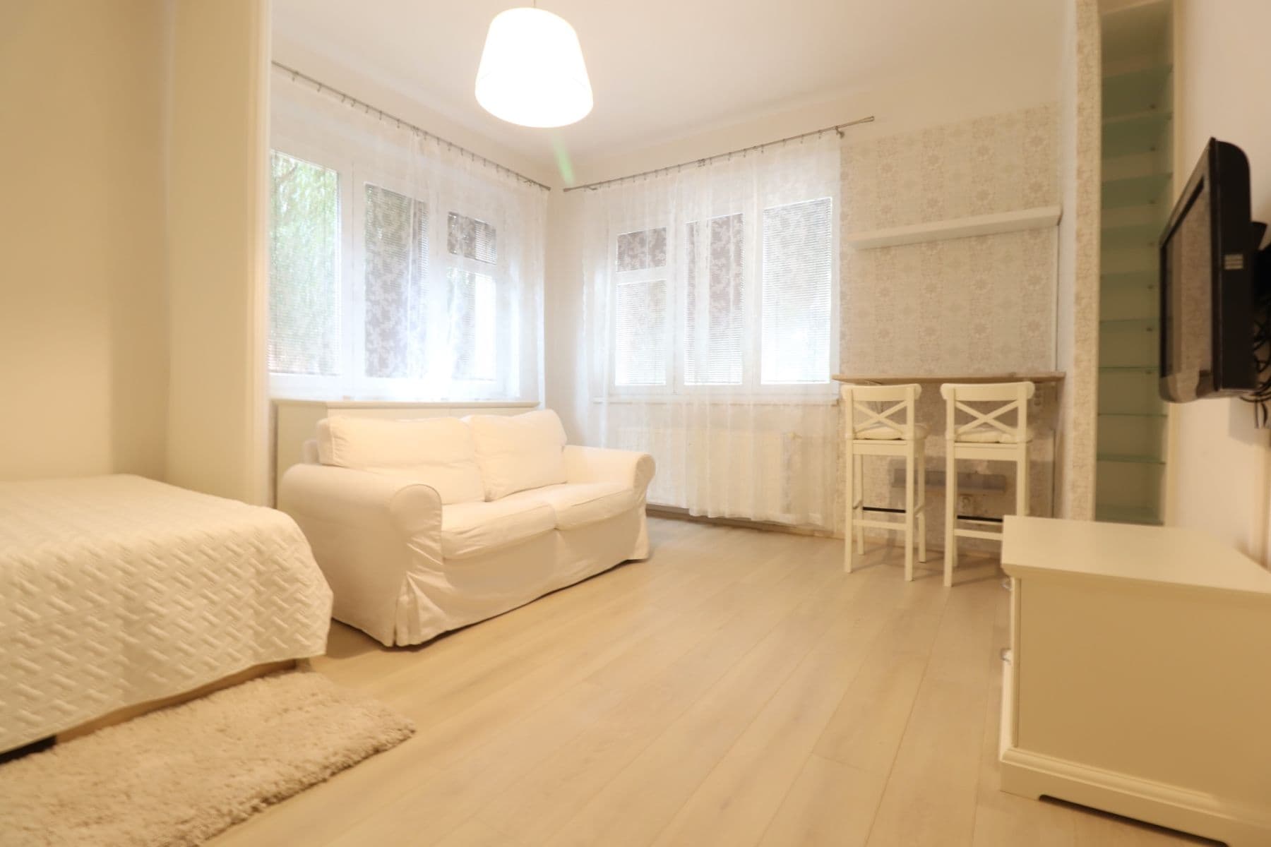 1 bedroom flat to rent, 37 m², Mládeže, Prague, Prague 1 bedroom flat to rent, 37 m², Mládeže, Prague, Prague