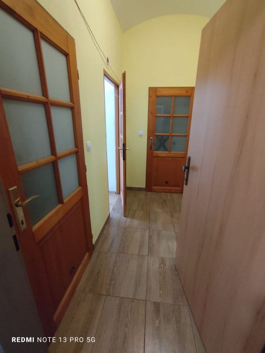 Studio flat to rent, 26 m², Holandská, Prague, Prague Studio flat to rent, 26 m², Holandská, Prague, Prague
