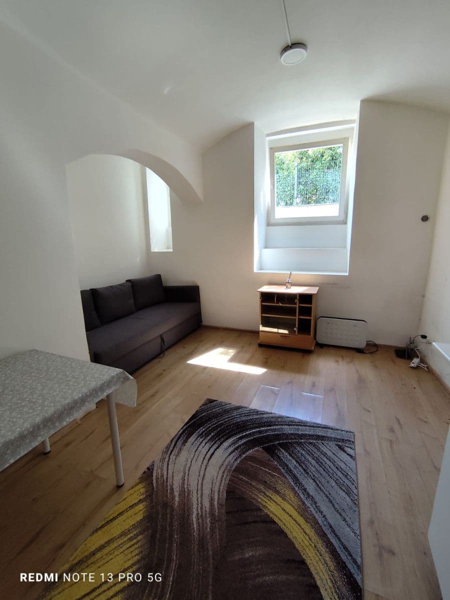 Studio flat to rent, 26 m², Holandská, Prague, Prague Studio flat to rent, 26 m², Holandská, Prague, Prague