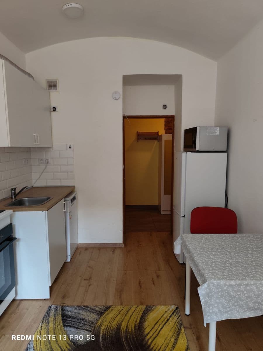 Studio flat to rent, 26 m², Holandská, Prague, Prague Studio flat to rent, 26 m², Holandská, Prague, Prague