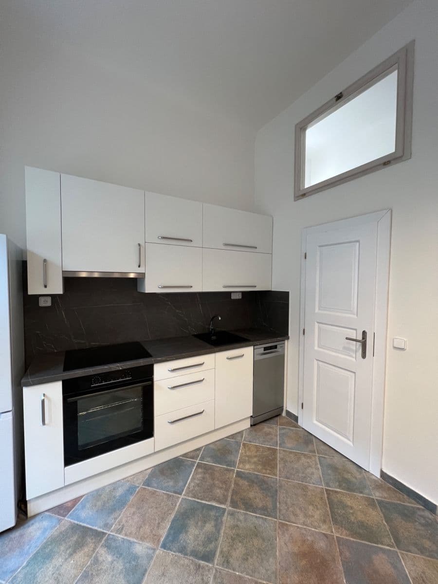 Studio flat to rent, 36 m², Heřmanova, Prague, Prague Studio flat to rent, 36 m², Heřmanova, Prague, Prague