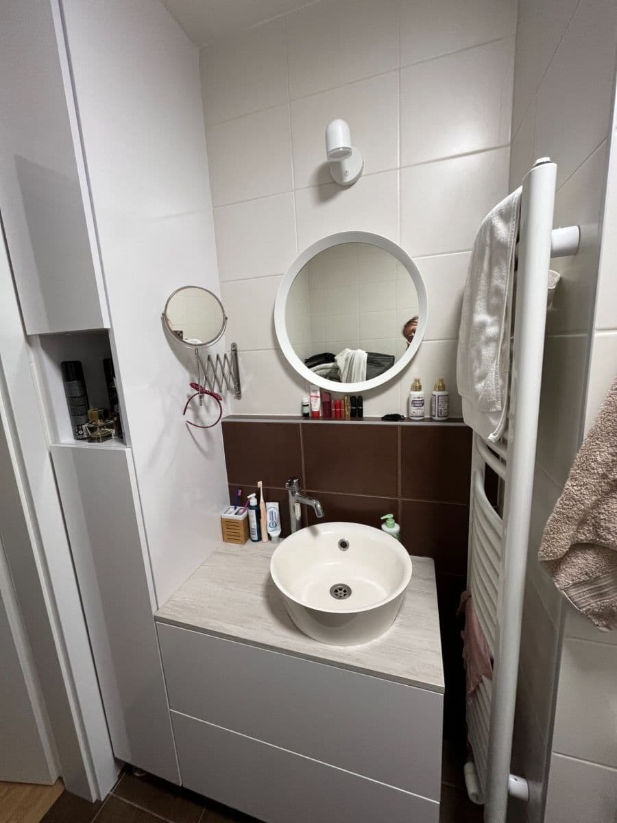 1 bedroom with open-plan kitchen flat to rent, 58 m², U Elektrárny, Vrané nad Vltavou, Středočeský Region 1 bedroom with open-plan kitchen flat to rent, 58 m², U Elektrárny, Vrané nad Vltavou, Středočeský Region