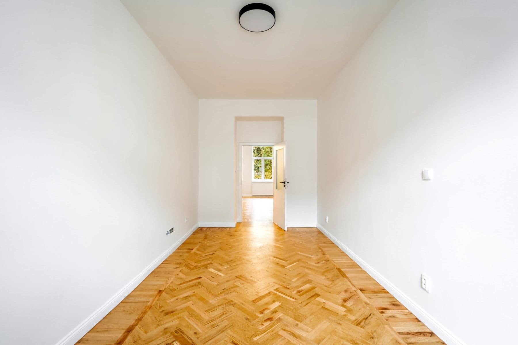 1 bedroom with open-plan kitchen flat to rent, 44 m², Plzeňská, Prague, Prague 1 bedroom with open-plan kitchen flat to rent, 44 m², Plzeňská, Prague, Prague