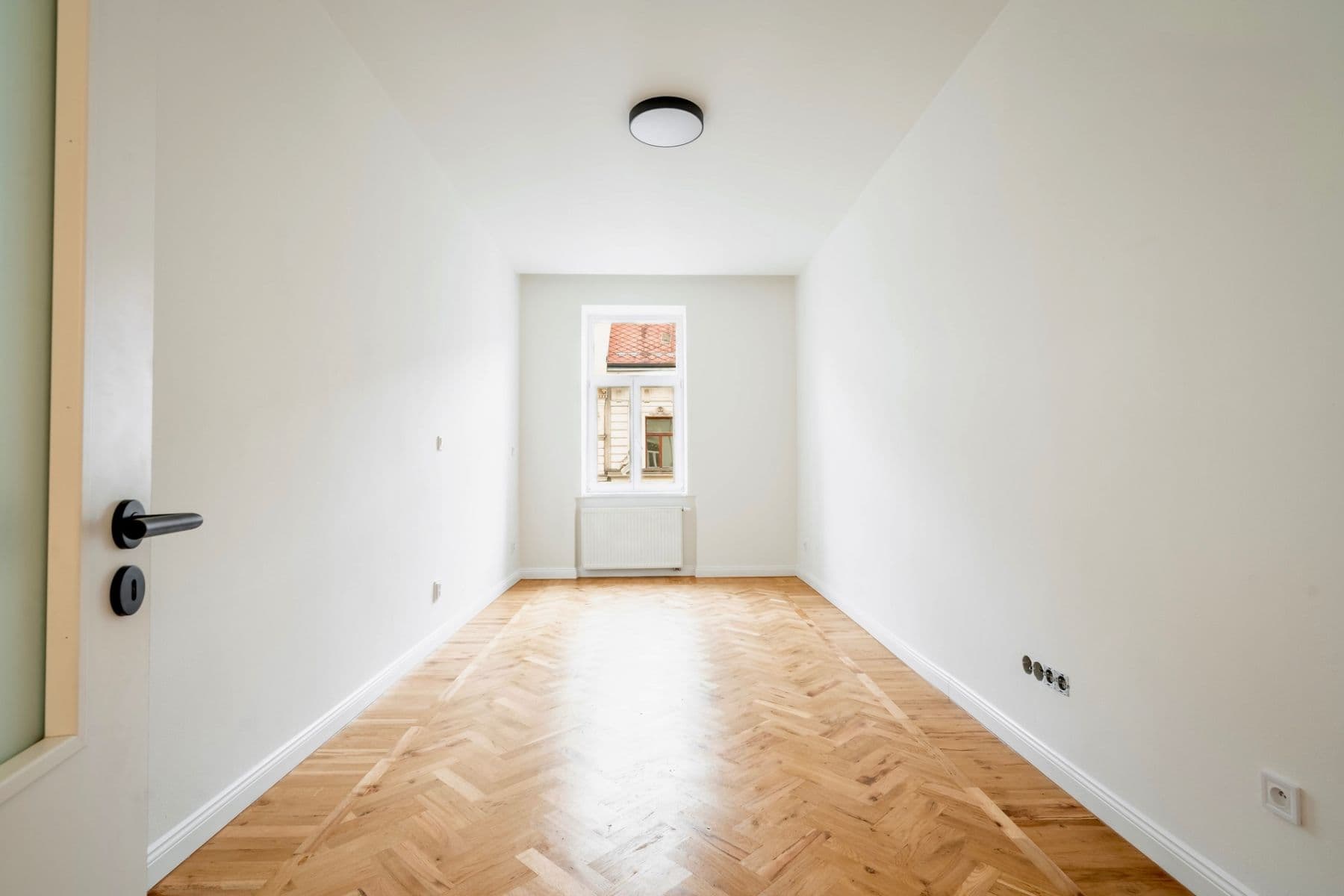 1 bedroom with open-plan kitchen flat to rent, 44 m², Plzeňská, Prague, Prague 1 bedroom with open-plan kitchen flat to rent, 44 m², Plzeňská, Prague, Prague