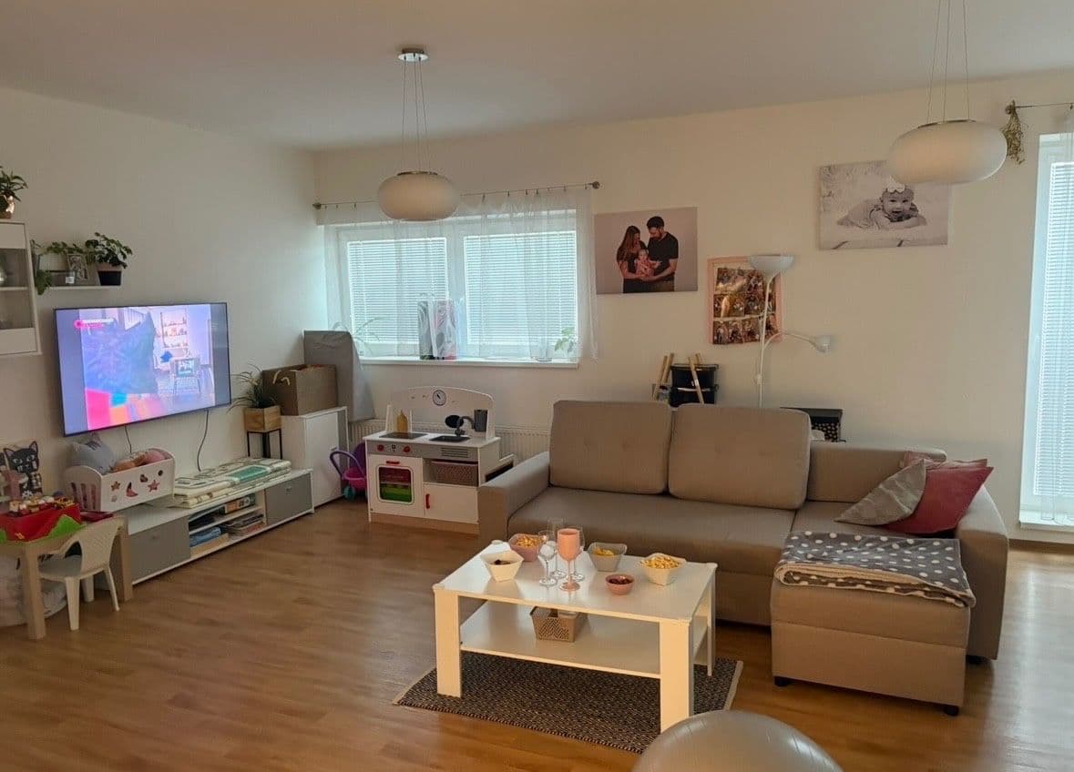 1 bedroom with open-plan kitchen flat to rent, 69 m², Svémyslice, Středočeský Region 1 bedroom with open-plan kitchen flat to rent, 69 m², Svémyslice, Středočeský Region