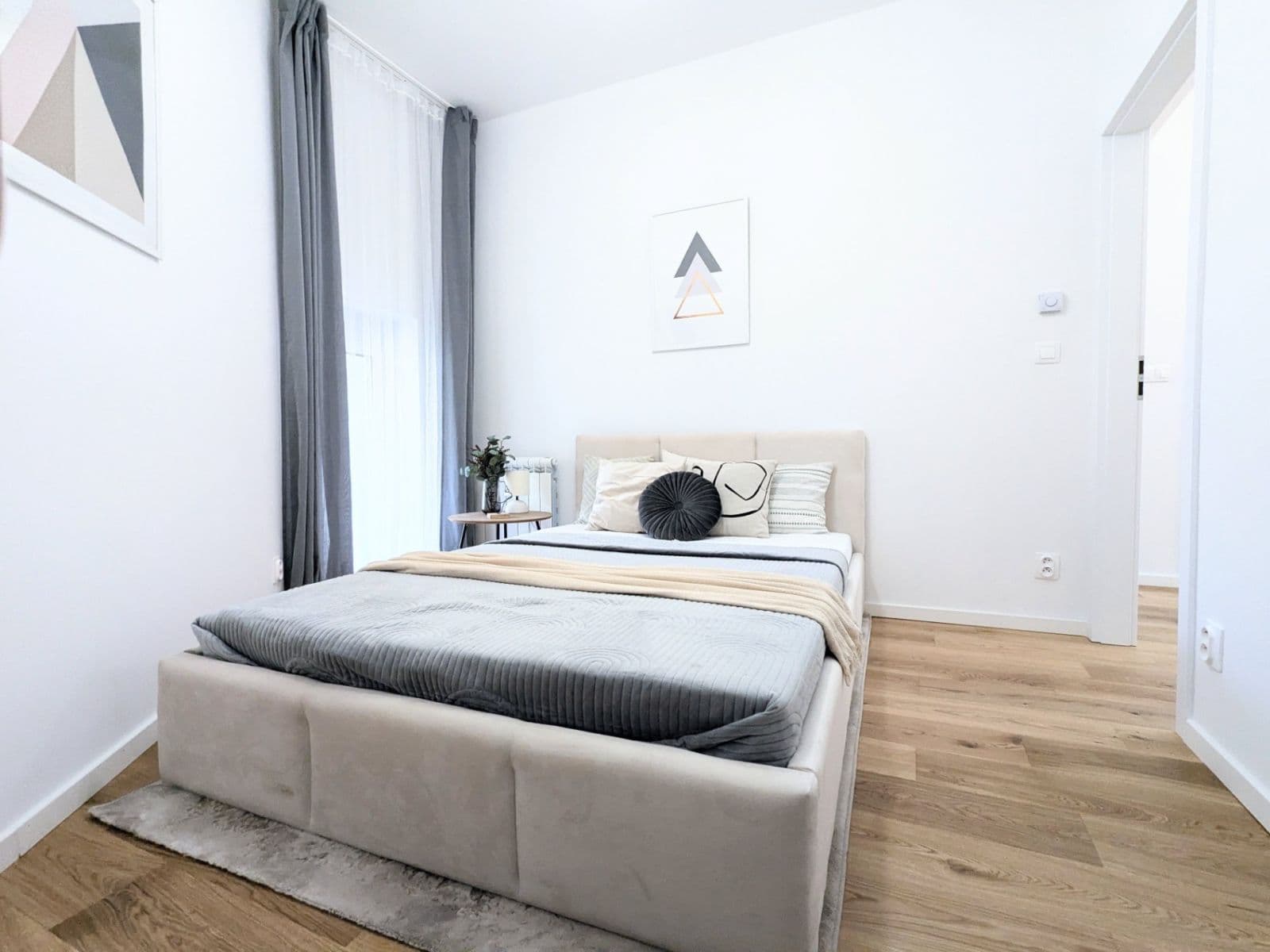 2 bedroom with open-plan kitchen flat for sale, 59 m², Petrohradská, Prague, Prague 2 bedroom with open-plan kitchen flat for sale, 59 m², Petrohradská, Prague, Prague