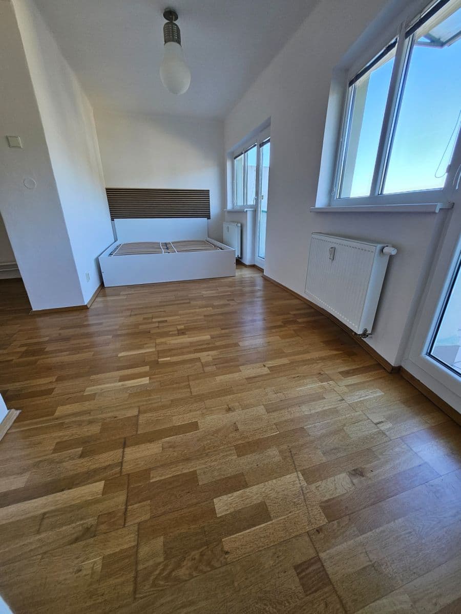 2 bedroom flat to rent, 53 m², Vrchlického, Prague, Prague 2 bedroom flat to rent, 53 m², Vrchlického, Prague, Prague