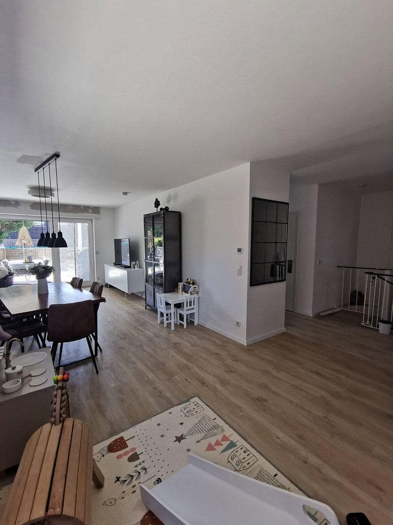4 bedroom flat for sale, 128 m², Meerbusch, North Rhine-Westphalia 4 bedroom flat for sale, 128 m², Meerbusch, North Rhine-Westphalia