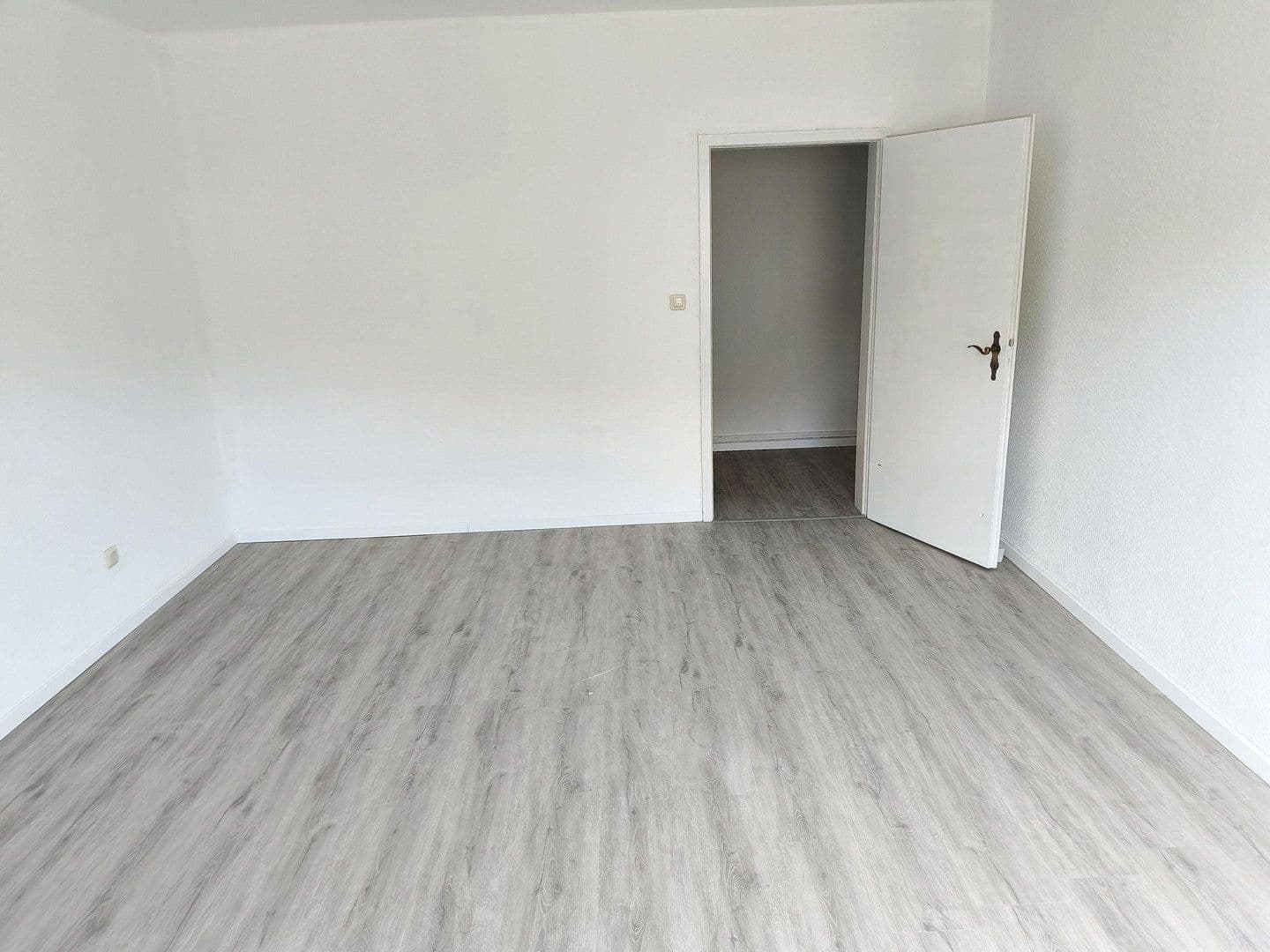 2 bedroom flat to rent, 67 m², Bergstr.8, Oberhausen, North Rhine-Westphalia 2 bedroom flat to rent, 67 m², Bergstr.8, Oberhausen, North Rhine-Westphalia