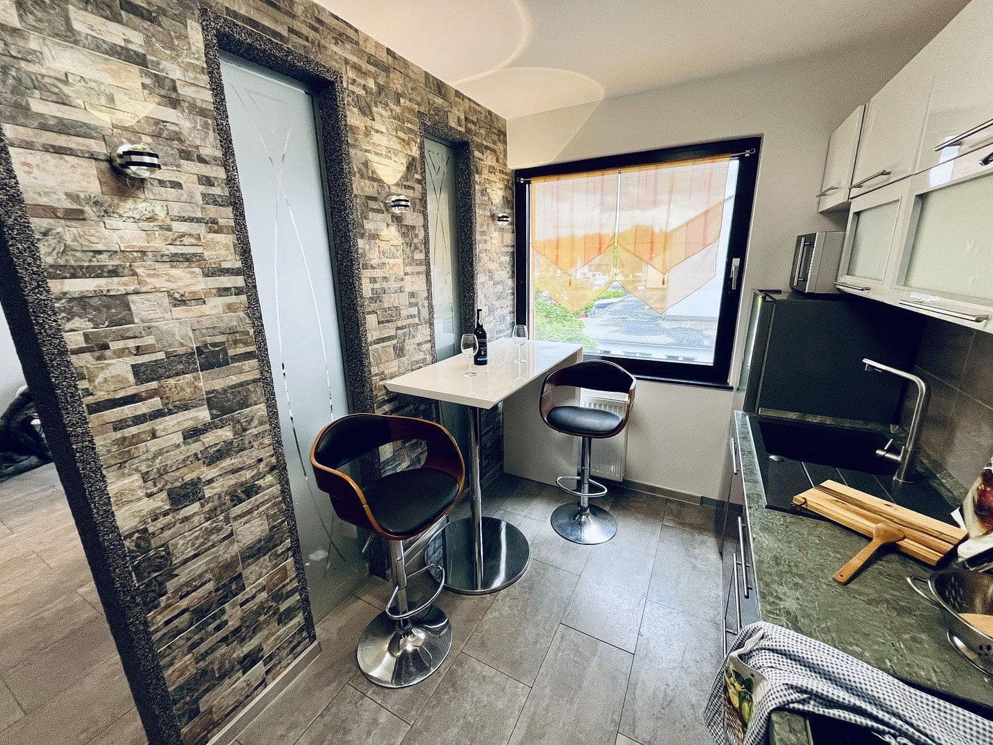 2 bedroom with open-plan kitchen flat for sale, 75 m², Oberhausen, North Rhine-Westphalia 2 bedroom with open-plan kitchen flat for sale, 75 m², Oberhausen, North Rhine-Westphalia