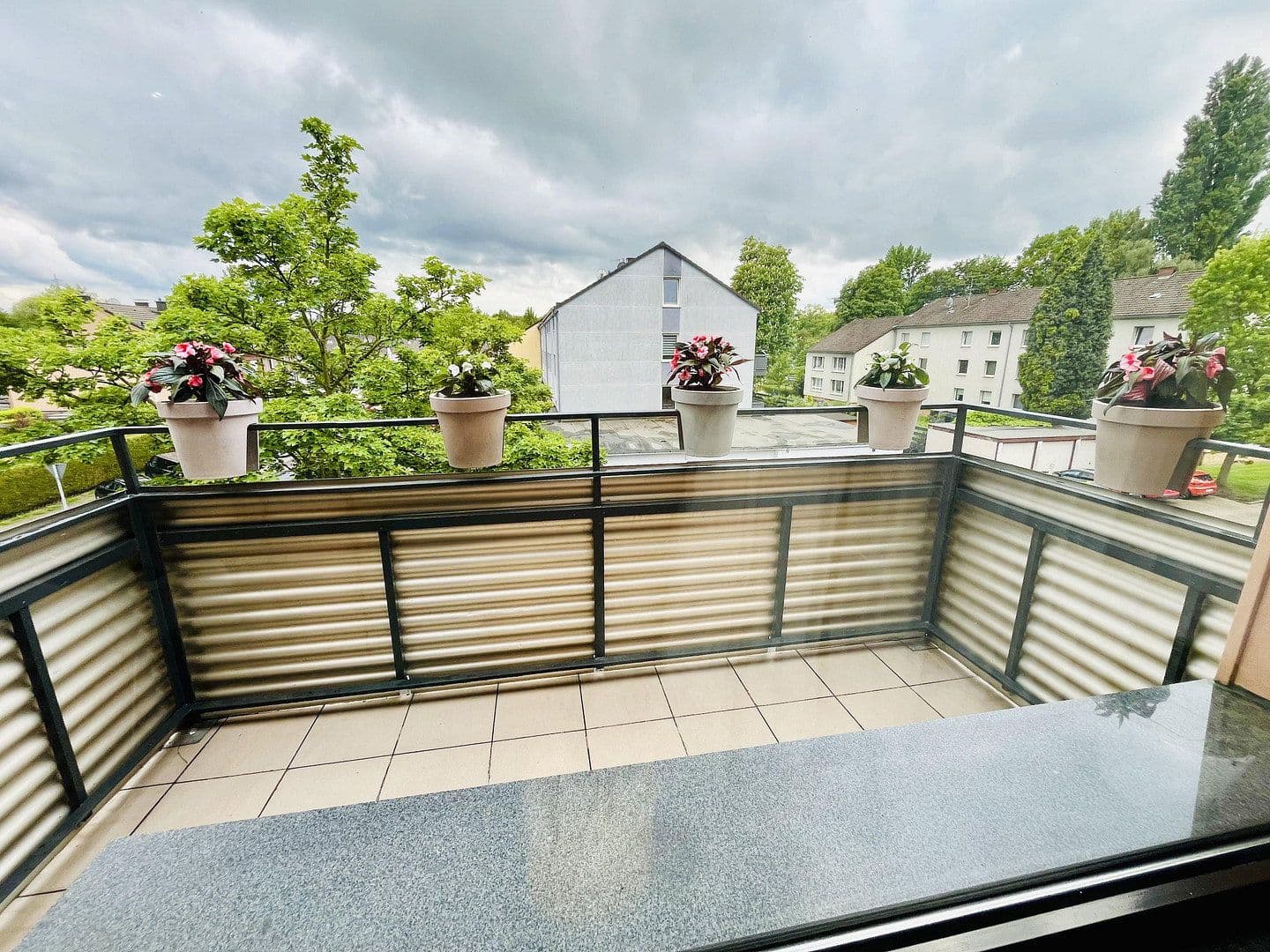 2 bedroom with open-plan kitchen flat for sale, 75 m², Oberhausen, North Rhine-Westphalia 2 bedroom with open-plan kitchen flat for sale, 75 m², Oberhausen, North Rhine-Westphalia