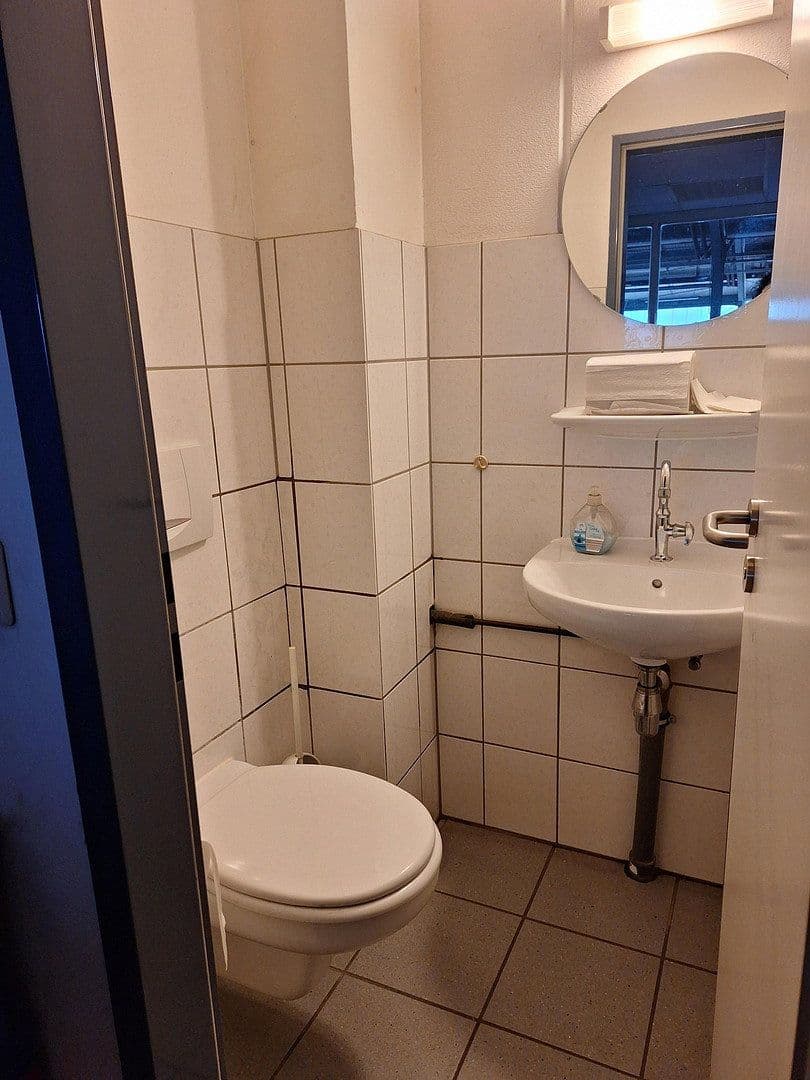 non-residential property to rent, 1,500 m², am Streitwald 1, Zell (Mosel), Rhineland-Palatinate non-residential property to rent, 1,500 m², am Streitwald 1, Zell (Mosel), Rhineland-Palatinate