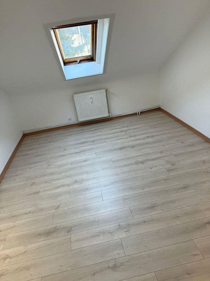3 bedroom flat to rent, 70 m², Am Stadtgarten, Königswinter, North Rhine-Westphalia 3 bedroom flat to rent, 70 m², Am Stadtgarten, Königswinter, North Rhine-Westphalia