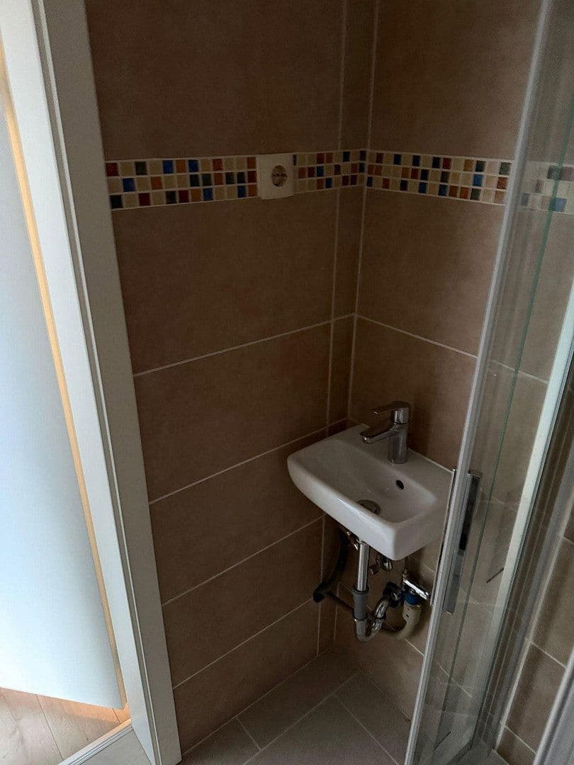 3 bedroom flat to rent, 70 m², Am Stadtgarten, Königswinter, North Rhine-Westphalia 3 bedroom flat to rent, 70 m², Am Stadtgarten, Königswinter, North Rhine-Westphalia