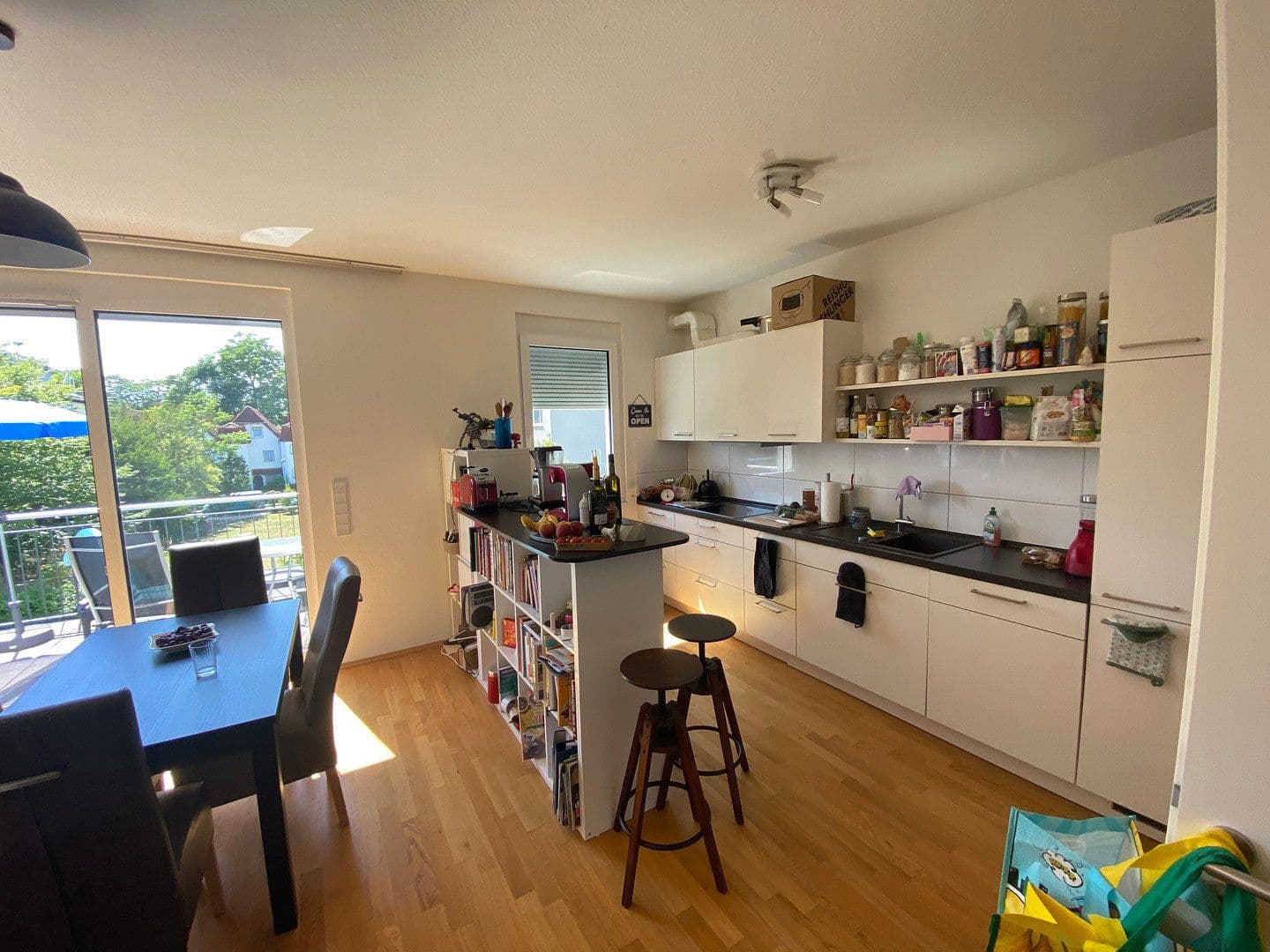3 bedroom flat to rent, 90 m², Nusszeil 74, Frankfurt, Hesse 3 bedroom flat to rent, 90 m², Nusszeil 74, Frankfurt, Hesse