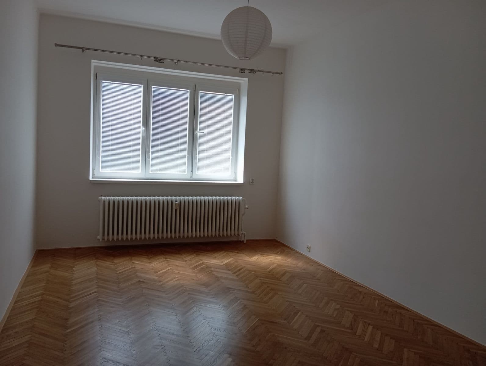 1 bedroom with open-plan kitchen flat to rent, 43 m², Plzeňská, Prague, Prague 1 bedroom with open-plan kitchen flat to rent, 43 m², Plzeňská, Prague, Prague