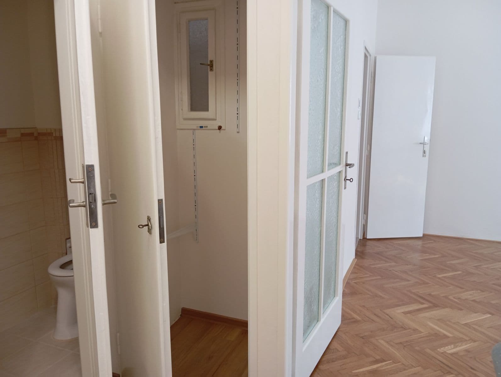1 bedroom with open-plan kitchen flat to rent, 43 m², Plzeňská, Prague, Prague 1 bedroom with open-plan kitchen flat to rent, 43 m², Plzeňská, Prague, Prague