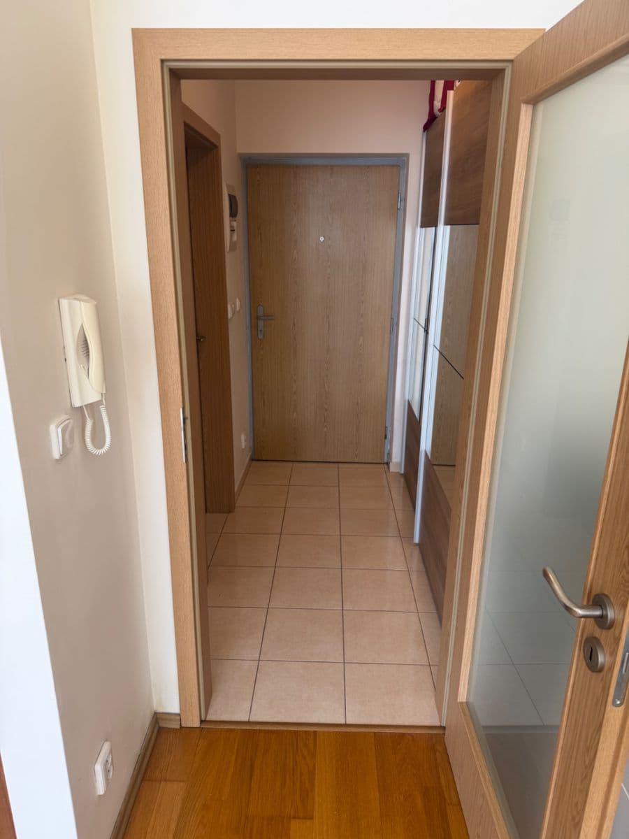 Studio flat for sale, 38 m², Drahobejlova, Prague, Prague Studio flat for sale, 38 m², Drahobejlova, Prague, Prague