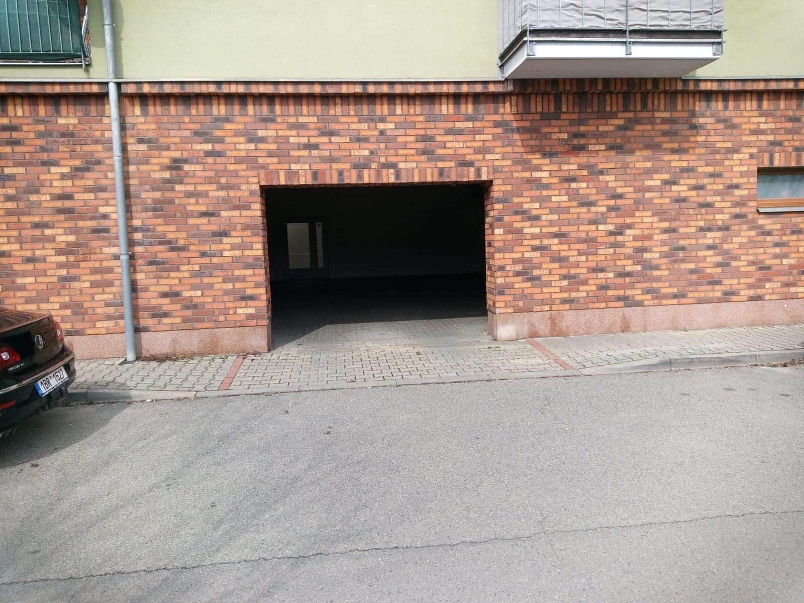 garage for sale, 12 m², U Leskavy, Brno, Jihomoravský Region garage for sale, 12 m², U Leskavy, Brno, Jihomoravský Region