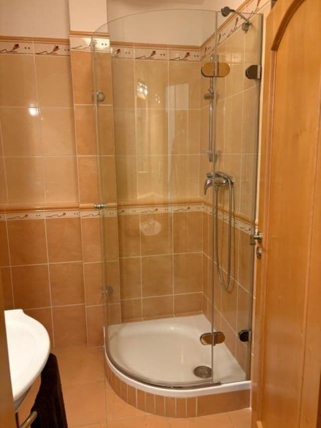Studio flat to rent, 37 m², K Lučinám, Prague, Prague Studio flat to rent, 37 m², K Lučinám, Prague, Prague
