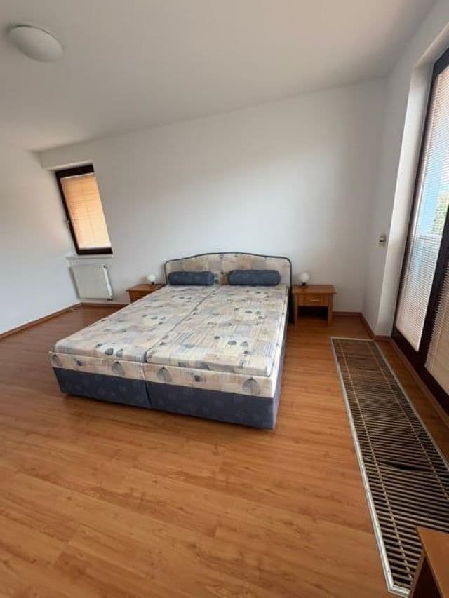 Studio flat to rent, 37 m², K Lučinám, Prague, Prague Studio flat to rent, 37 m², K Lučinám, Prague, Prague