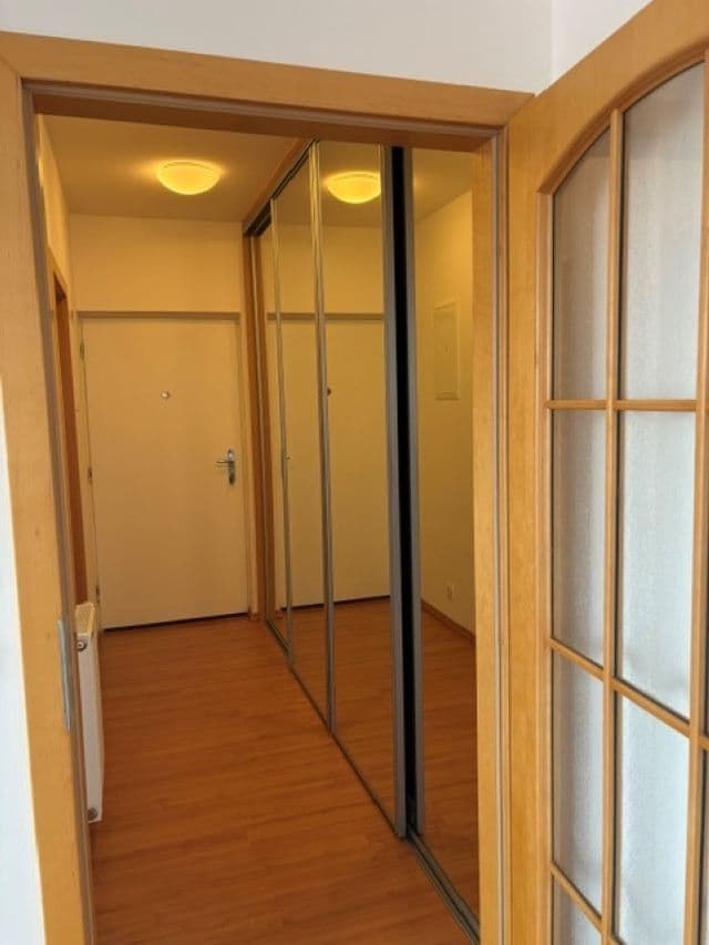Studio flat to rent, 37 m², K Lučinám, Prague, Prague Studio flat to rent, 37 m², K Lučinám, Prague, Prague