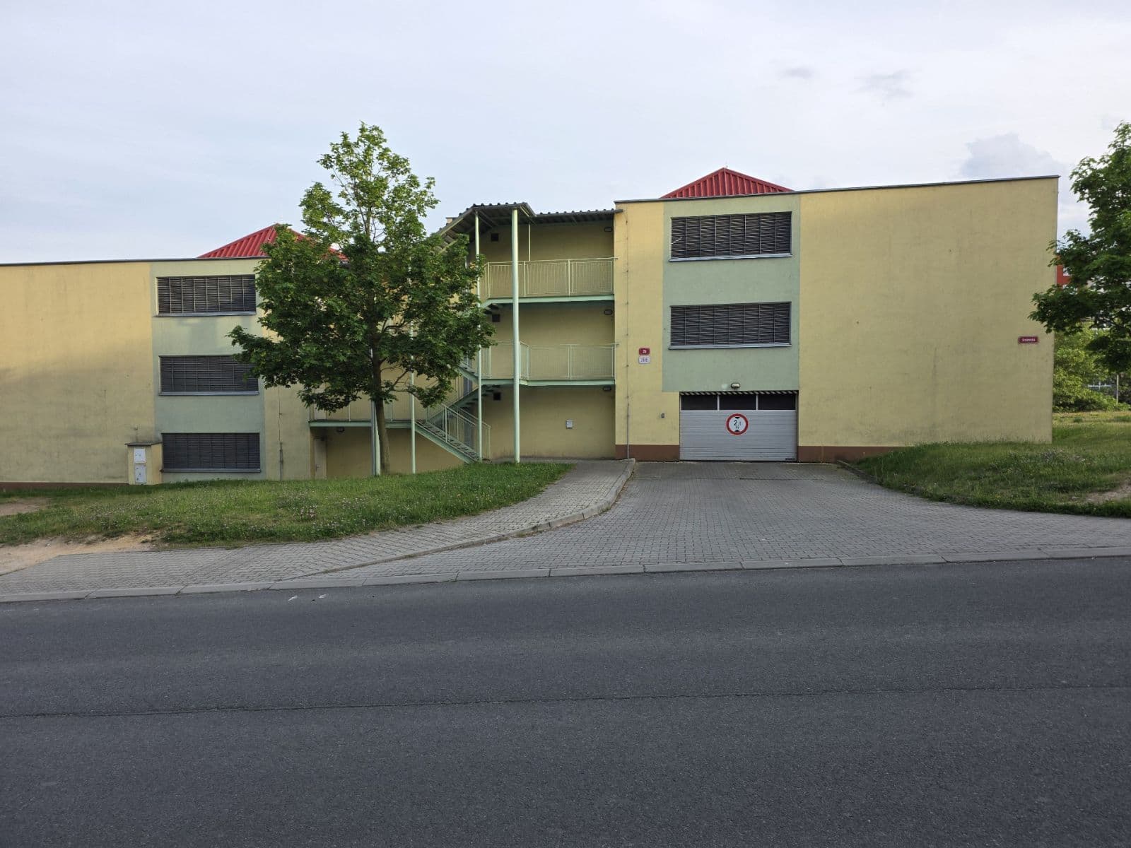 garage to rent, 16 m², Plzeň, Plzeňský Region garage to rent, 16 m², Plzeň, Plzeňský Region