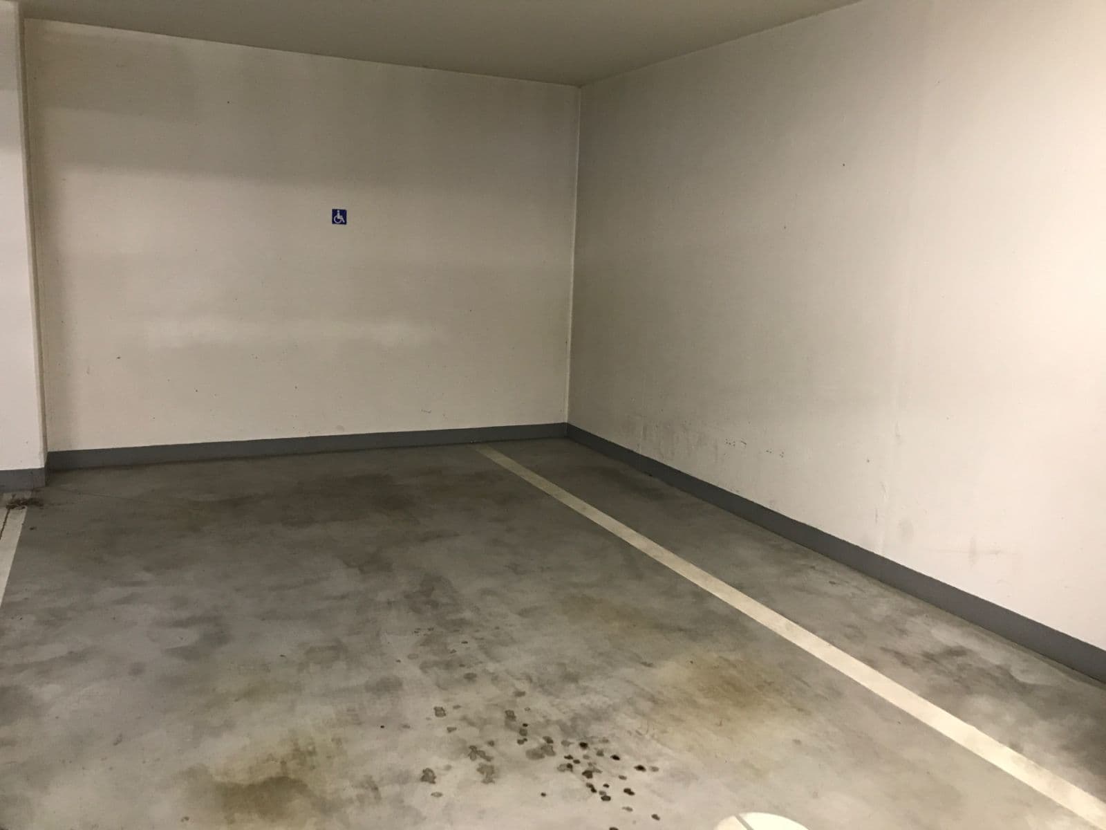 garage to rent, 25 m², Za Valem, Prague, Prague garage to rent, 25 m², Za Valem, Prague, Prague
