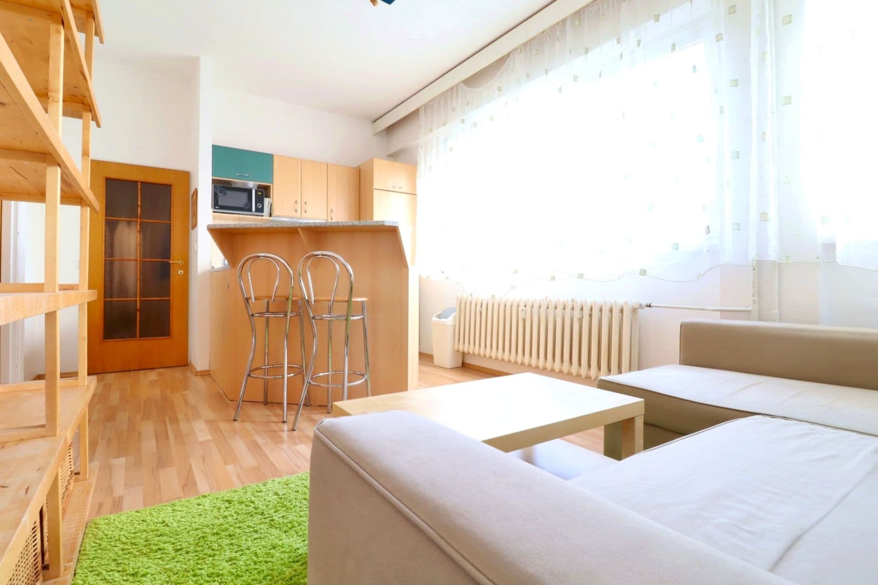 1 bedroom with open-plan kitchen flat to rent, 46 m², U bazénu, Prague, Prague 1 bedroom with open-plan kitchen flat to rent, 46 m², U bazénu, Prague, Prague