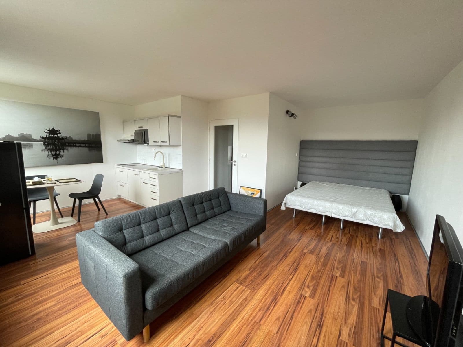 Studio flat to rent, 36 m², Molákova, Prague, Prague Studio flat to rent, 36 m², Molákova, Prague, Prague