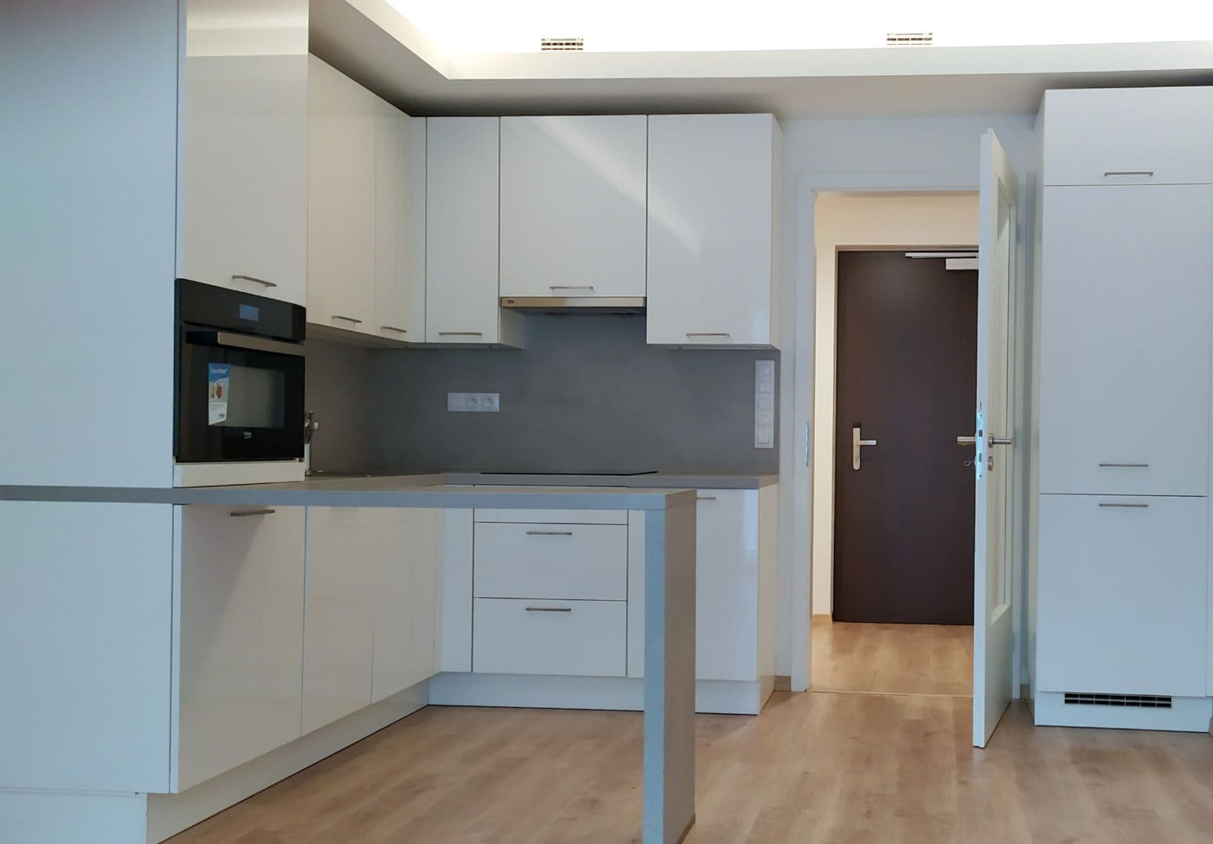 Studio flat to rent, 30 m², Mukařovského, Prague, Prague Studio flat to rent, 30 m², Mukařovského, Prague, Prague